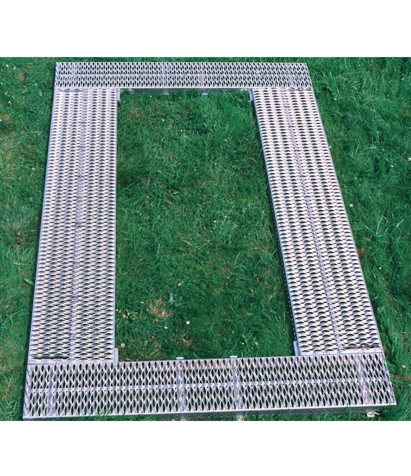 Garnitur mit 420 mm breiten Längsrosten, Ausführung klappbar