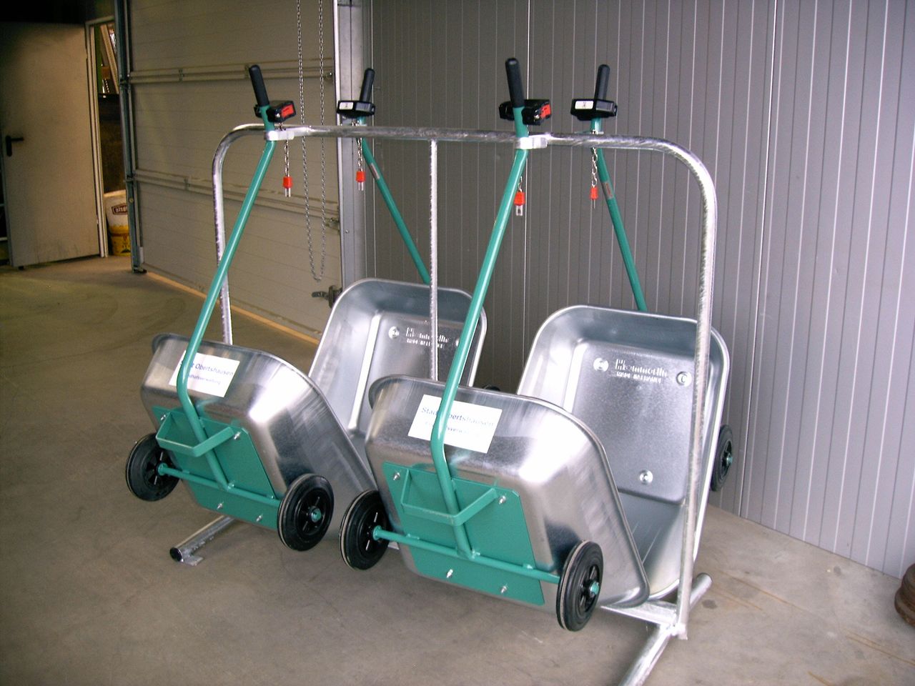 Pfandstation mit 4 Wagen