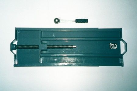 Stirnschalung mit Gewindespindel, lackiert, verzinkt od. Alu