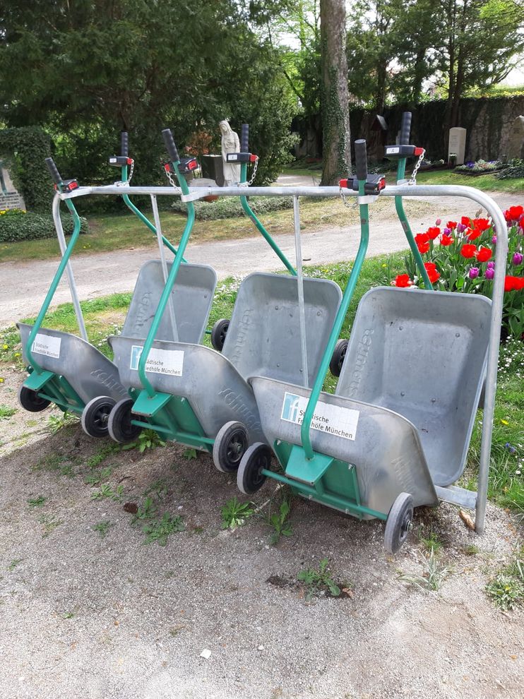 Pfandstation mit 6 Wagen